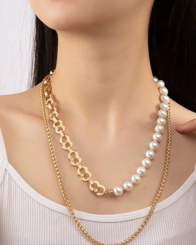 2 Row asymmetric pearl and chain necklace - Gold / One Size