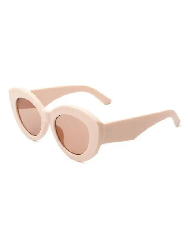 Aubrie Retro Round Women Cat Eye Sunglasses