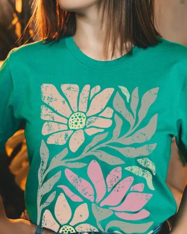 Botanical Pink Daisy Floral Graphic T Shirts - Kelly Green / S