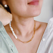 Chain And Shell Pearl Necklace - Gold / Os
