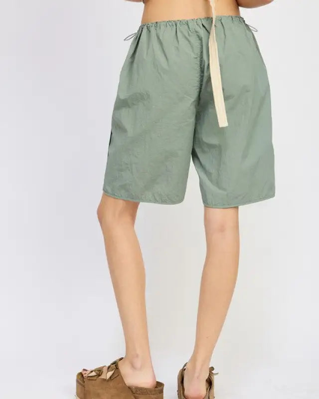 CONTRASTED BERMUDA SHORTS