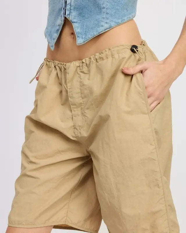 CONTRASTED BERMUDA SHORTS