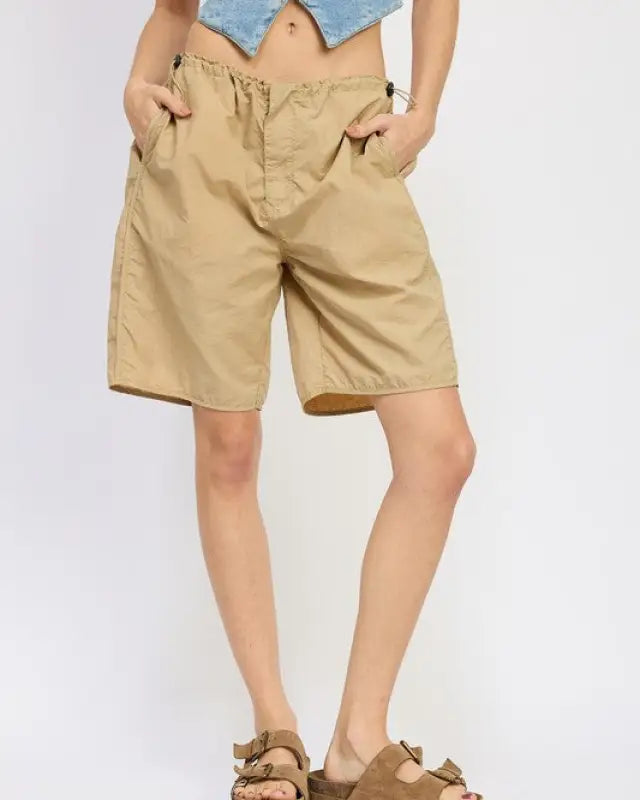 CONTRASTED BERMUDA SHORTS - TAN / S