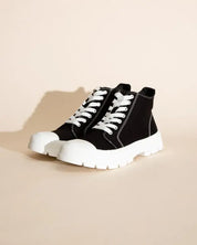 CRAYON-G Lace up Sneakers - BLACK / 5.5