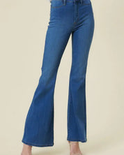 Curvy Flare Jeans - Jeans