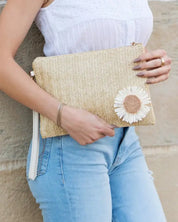 Daisy Wristlet Clutch - Sand / OneSize