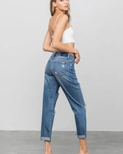 DISTRESSED PREMIUM BOYFRIEND JEANS