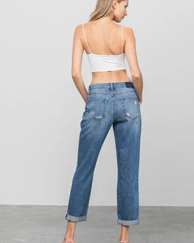 DISTRESSED PREMIUM BOYFRIEND JEANS