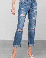 DISTRESSED PREMIUM BOYFRIEND JEANS