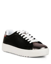 Dory Metallic Accent Sneakers - Black / 5