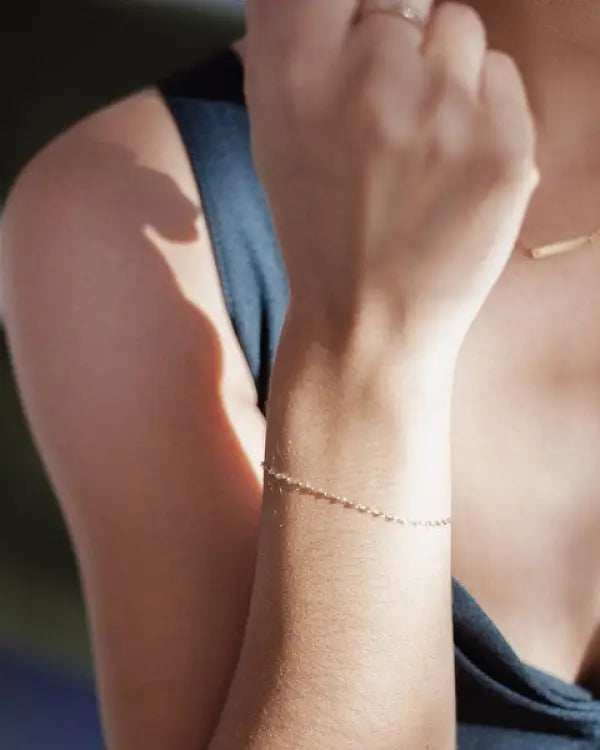 Esme Dainty Twisted Chain Bracelet