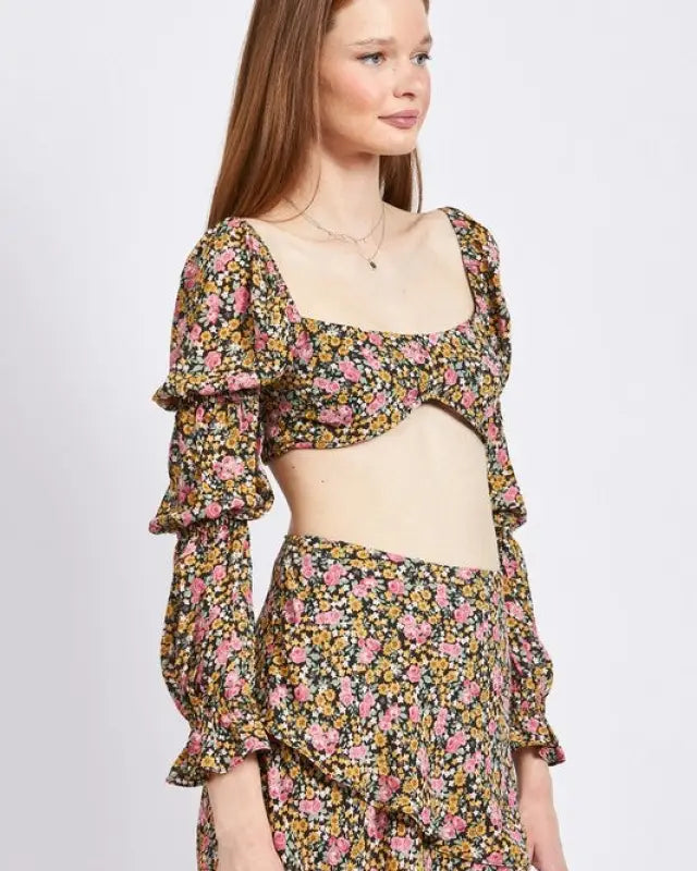 FLORAL PRINT PUFF SLEEVE CROP TOP