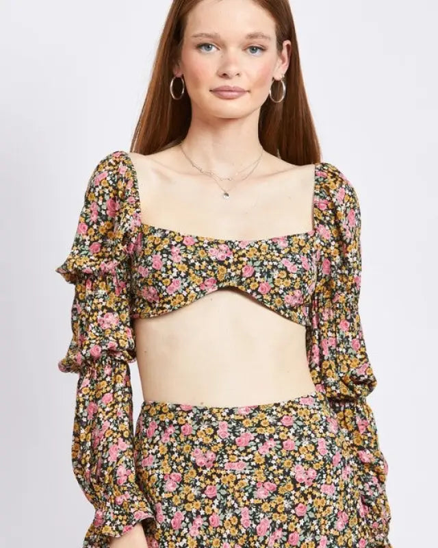 FLORAL PRINT PUFF SLEEVE CROP TOP