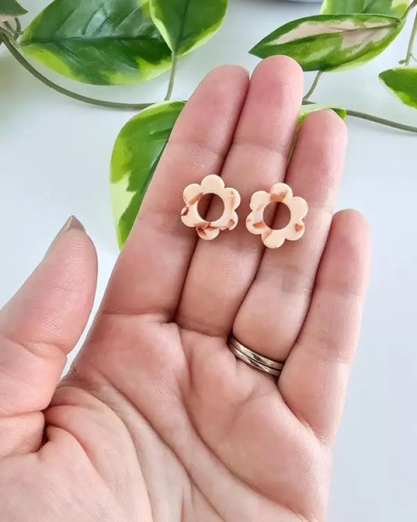 Flower Studs - Peach - Peach / OneSize