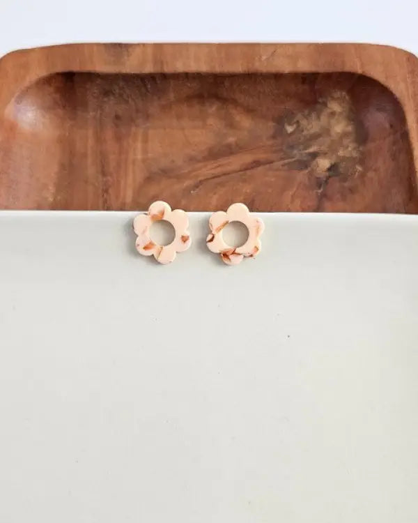 Flower Studs - Peach - Peach / OneSize