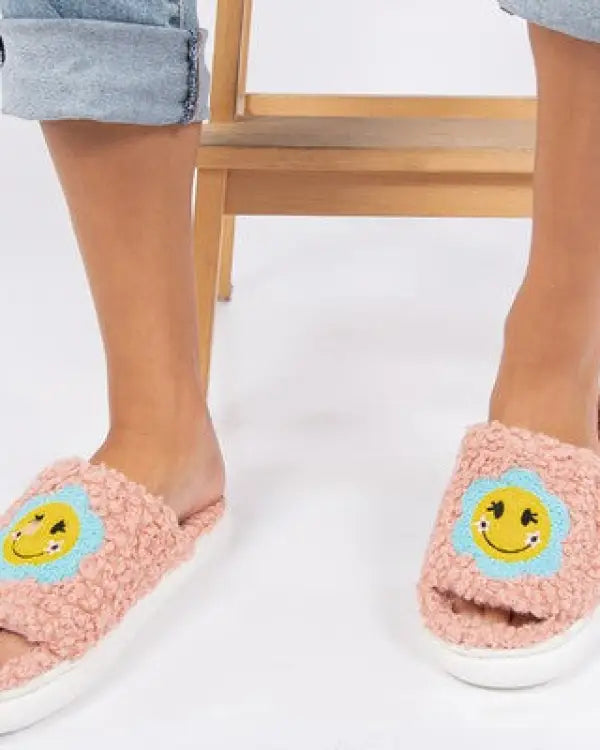 HappyDays - Women’s Slide on Slippers