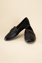 HARRIET-8 Flats - Black / 5.5