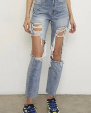 HIGH RISE DESTROYED BOYFRIEND JEANS