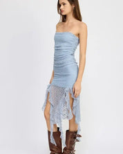 LACE TUBE DRESS WTIH RUFFLE DETAIL