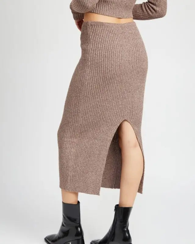 MAXI KNIT SKIRT WITH BACK SLIT