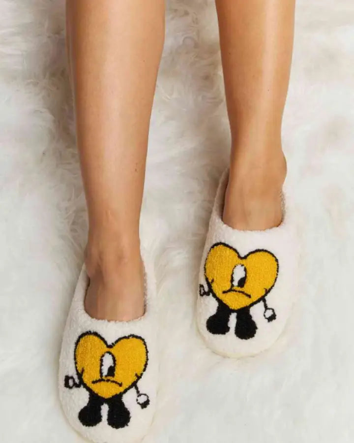 Melody Love Heart Print Plush Slippers