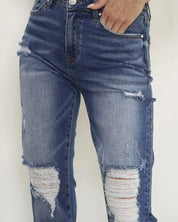 MID - RISE BOYFRIEND JEANS