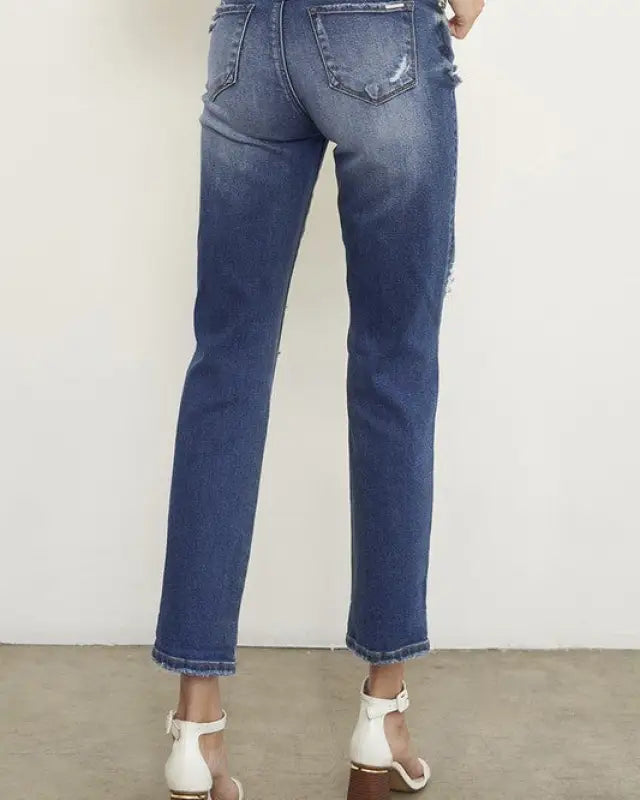 MID - RISE BOYFRIEND JEANS