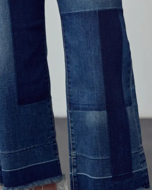 MID - RISE CROP FLARE JEANS