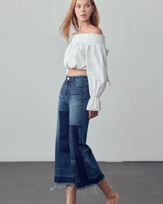 MID - RISE CROP FLARE JEANS