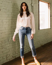 Mid - Rise Single Cuffed Crop Slim Straight Jeans