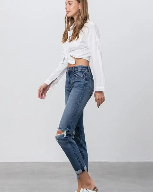 MID - RISE SLIM BOYFRIEND JEANS