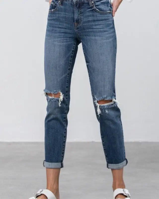 MID - RISE SLIM BOYFRIEND JEANS