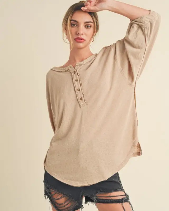 Nore 3/4 Henley Top