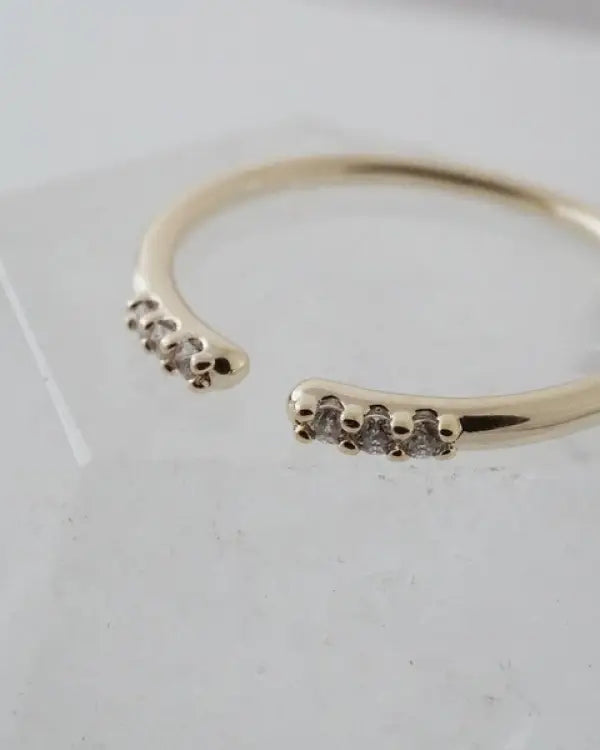 Open Crystal Ends Ring - Gold / One Size