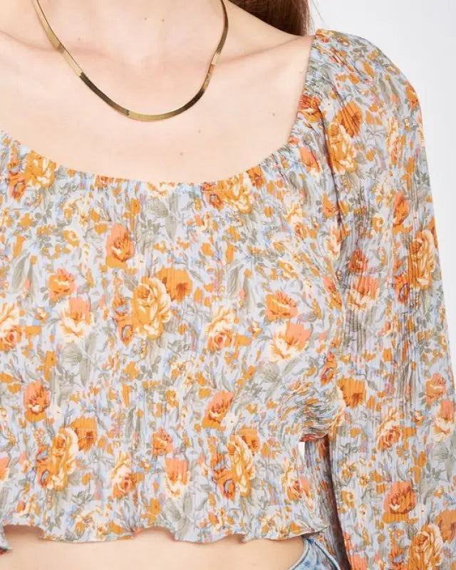 SCOOP NECK FLORAL TOP WITH RUFFLE DETAIL