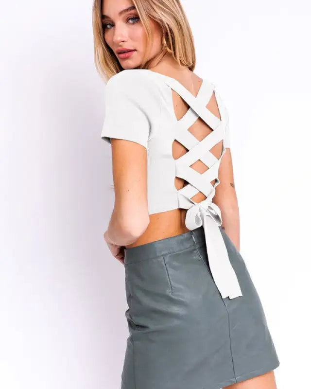 Short Sleeve Criss Cross Back Knit Top