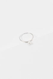 Single Pearl Ring - Silver / 5.5