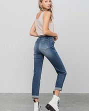 SLIM BOYFRIEND JEANS