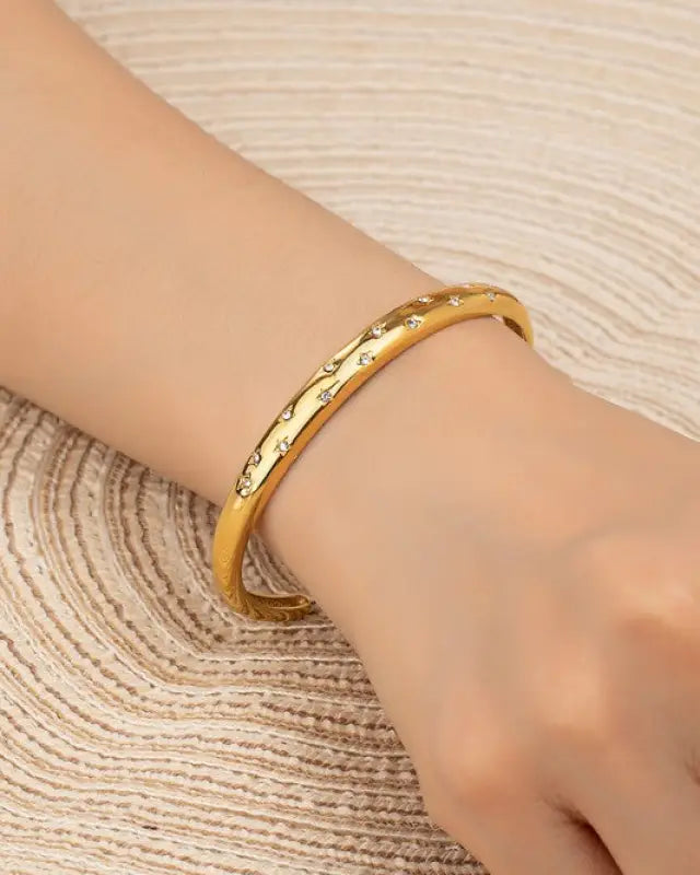 Stainless engraved star rhinestone cuff bracelet - Gold / one size