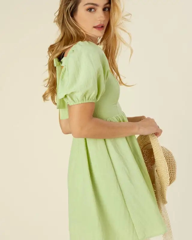 Tie back dress with puff sleeves