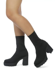 Valentina Zinnia Knitted Block Heeled Boots